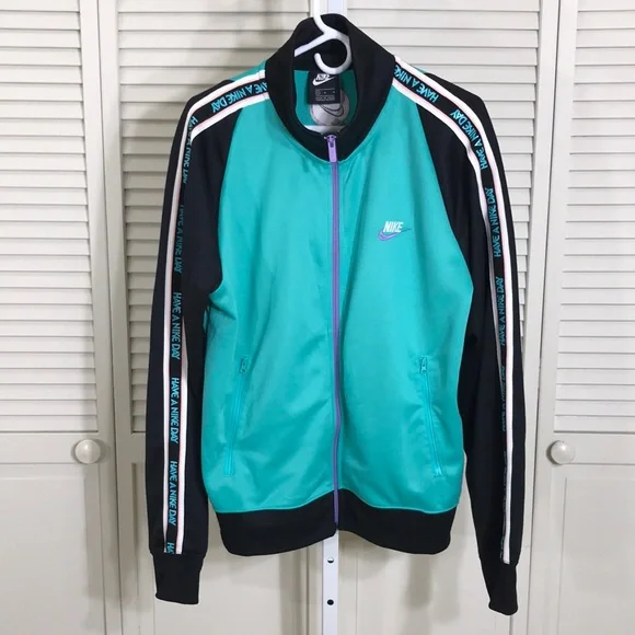 Nike Men's HAVE A NIKE DAY Track Jacket Emerald Hyper Jade Full